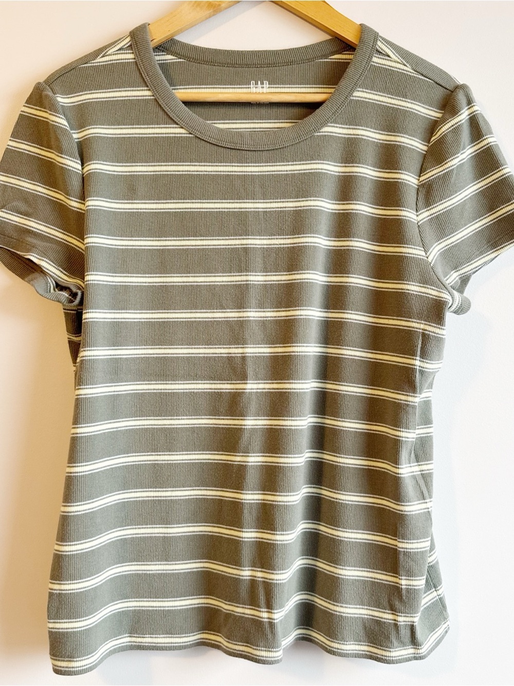Gap T-Shirt